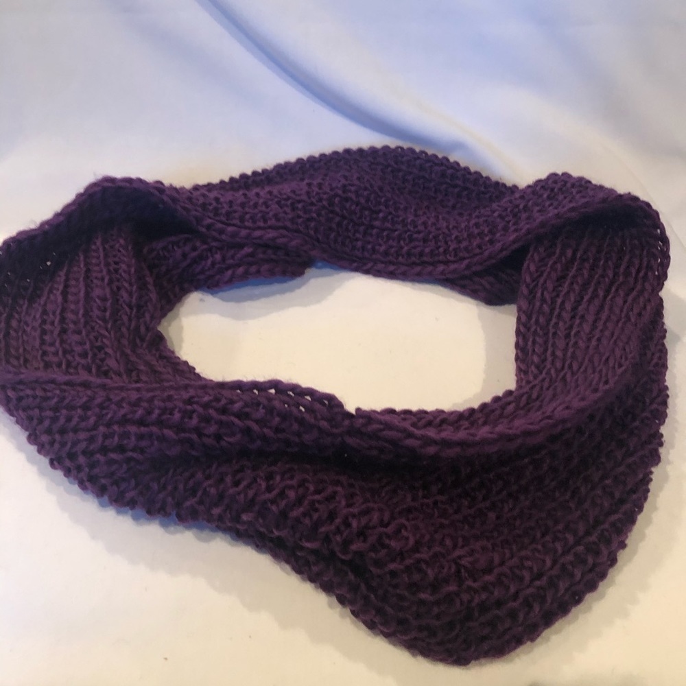 Chunky Knit Purple Infinity Scarf